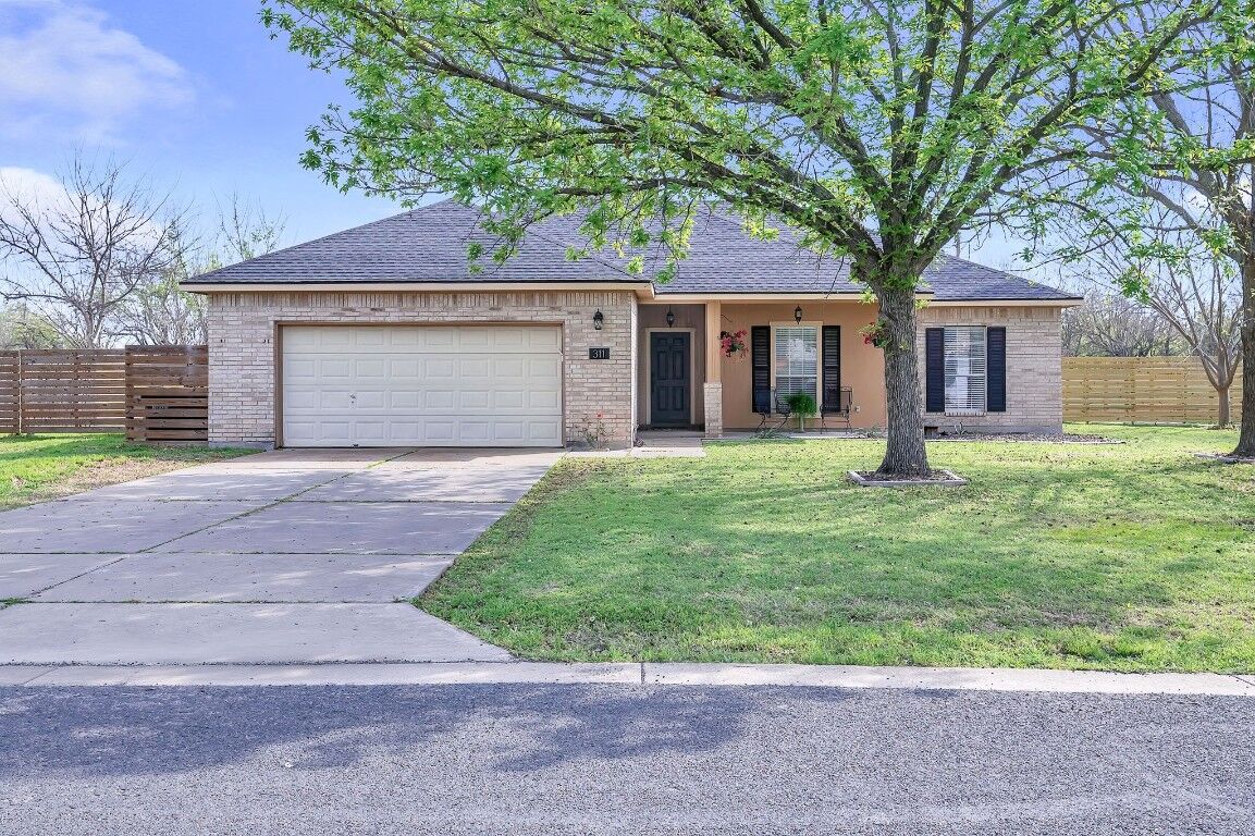 Property Photo: 311 Axis Deer Trail TX 78634
