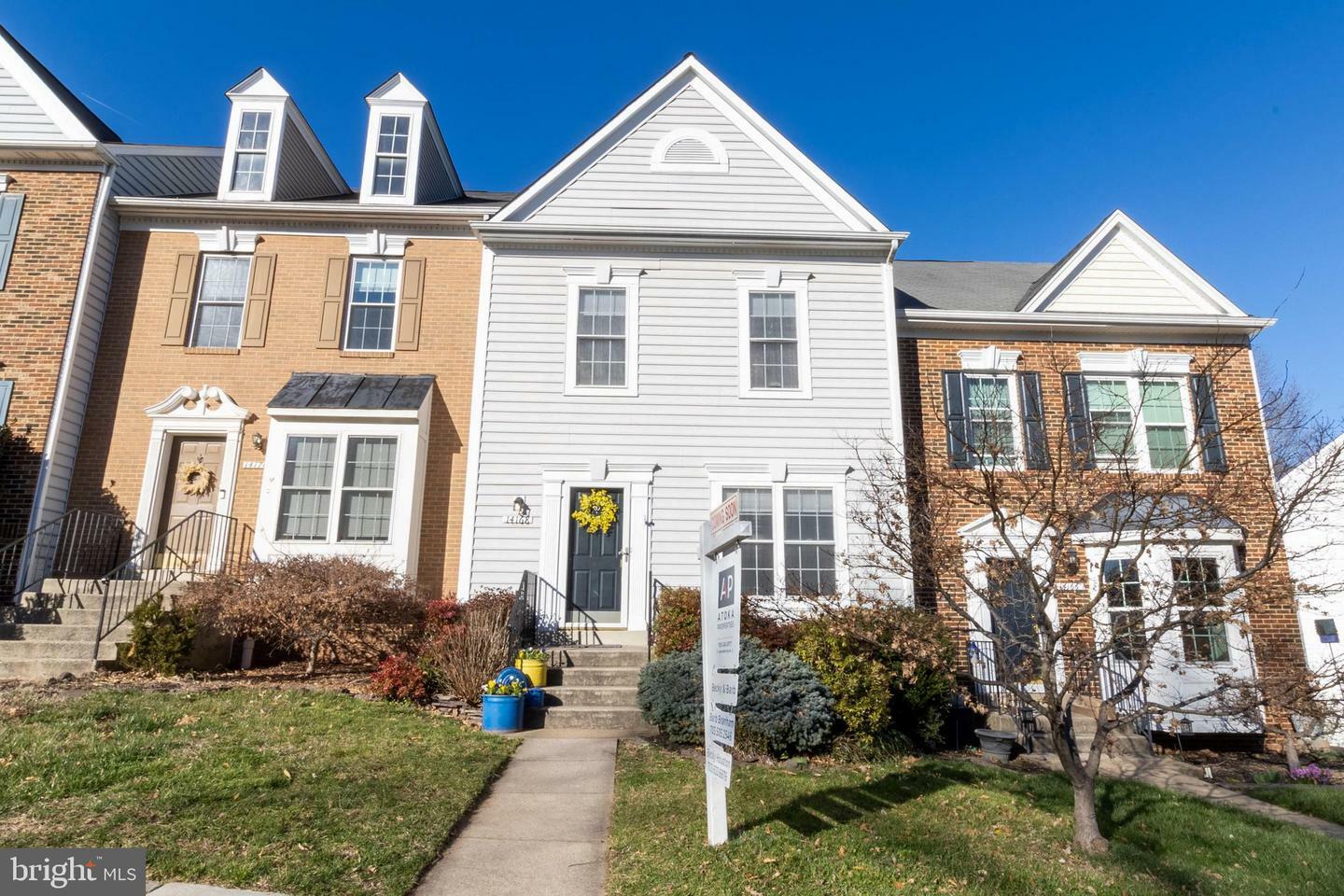 Property Photo: 14168 Compton Valley Way VA 20121
