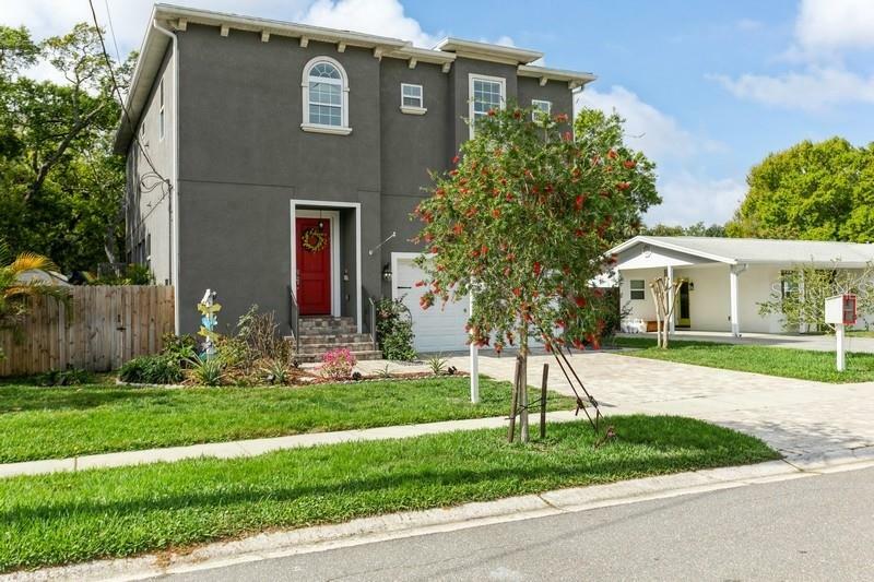 Property Photo:  2808 W Pearl Avenue  FL 33611 