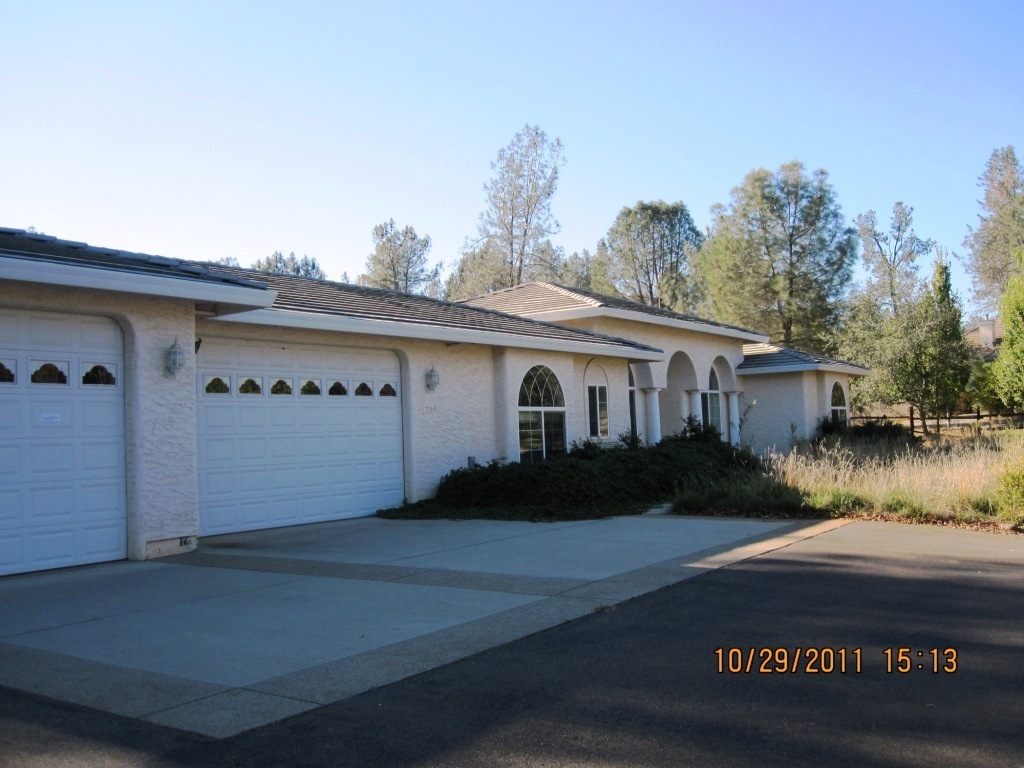 Property Photo:  13263 Tierra Oaks  CA 96003 