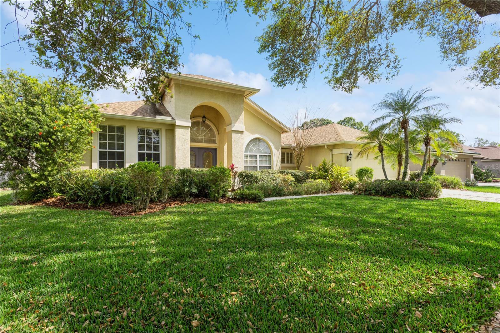 Property Photo: 3518 Shadowood Drive FL 33596
