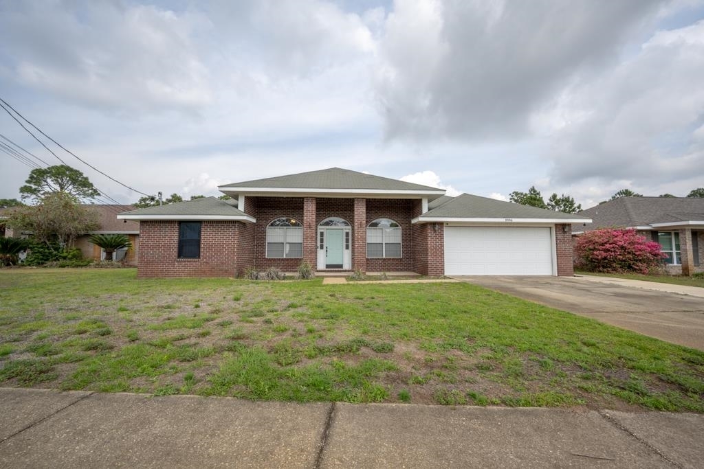 Property Photo: 8096 Hartington Dr FL 32566
