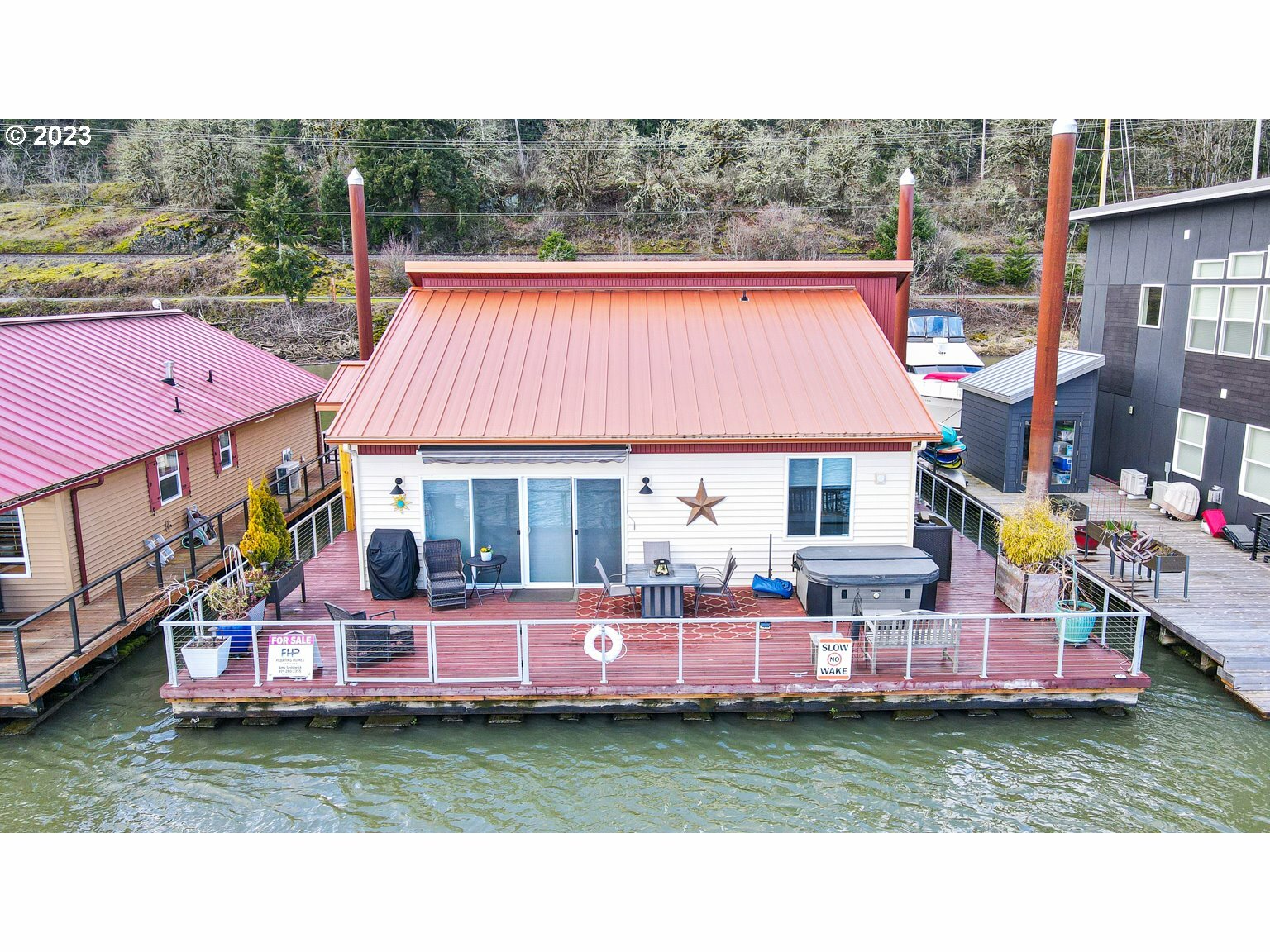 Property Photo: 23586 NW St Helens Rd U-06 OR 97231
