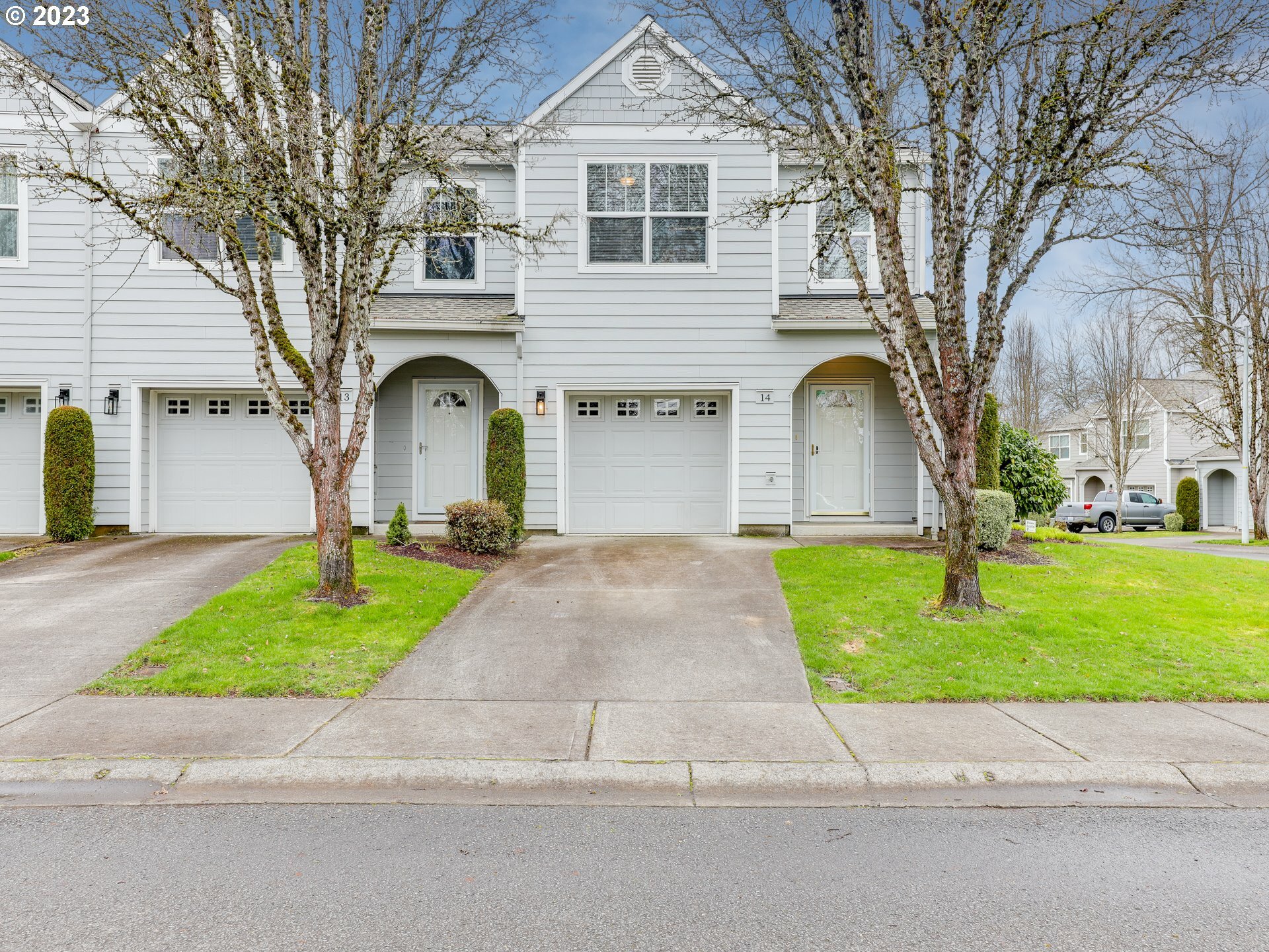 Property Photo:  8100 NE 104th Cir E14  WA 98662 