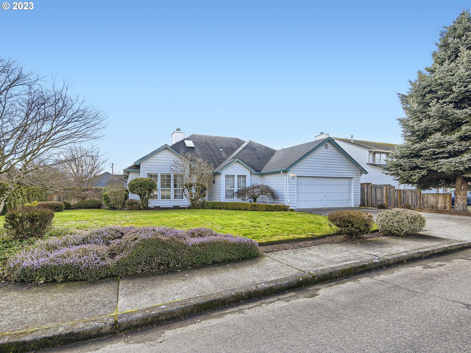 Property Photo:  2103 NW 95th St  WA 98665 