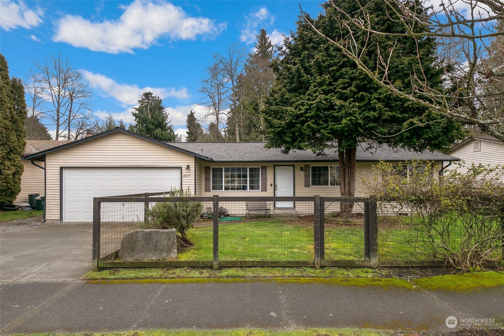 Property Photo:  4017 S 261st Street  WA 98032 