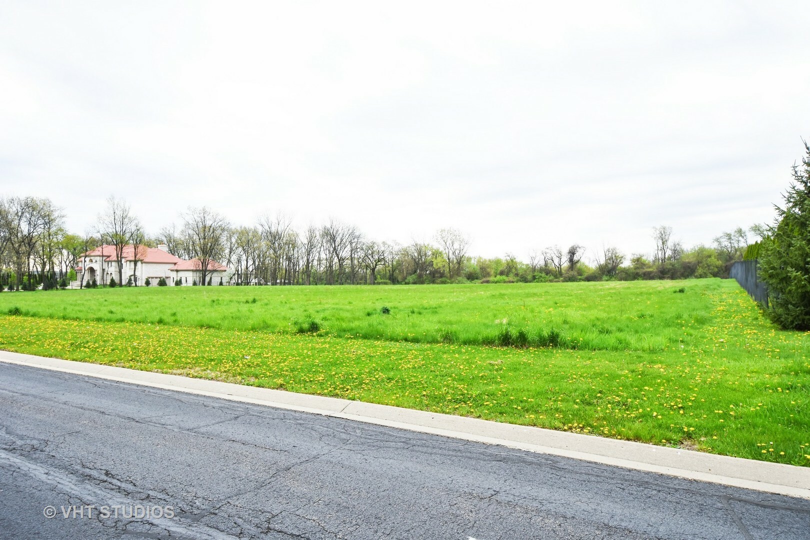 Property Photo:  225 Westfield Way  IL 60010 