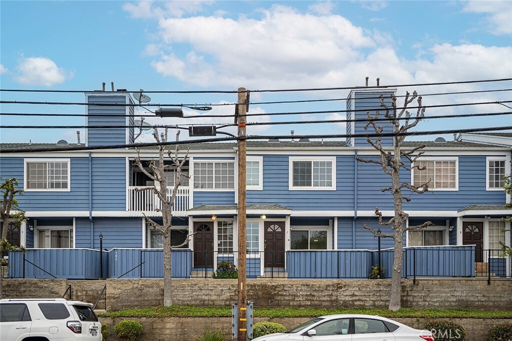 Property Photo:  105 W Spring Street C  CA 90806 