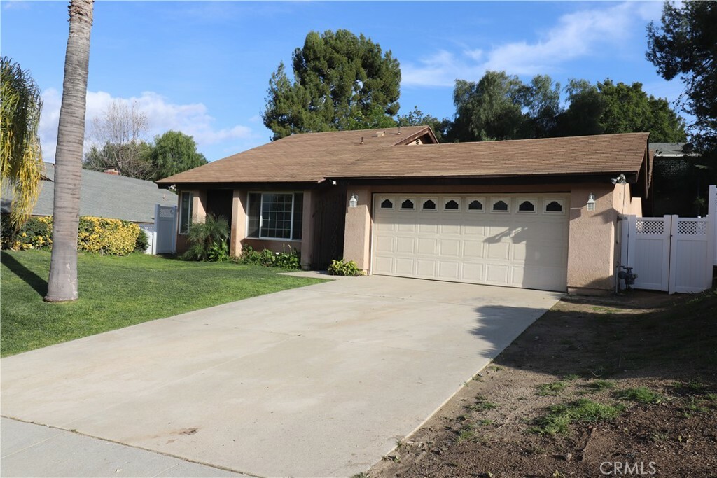 Property Photo:  1274 Redwood View Drive  CA 91766 