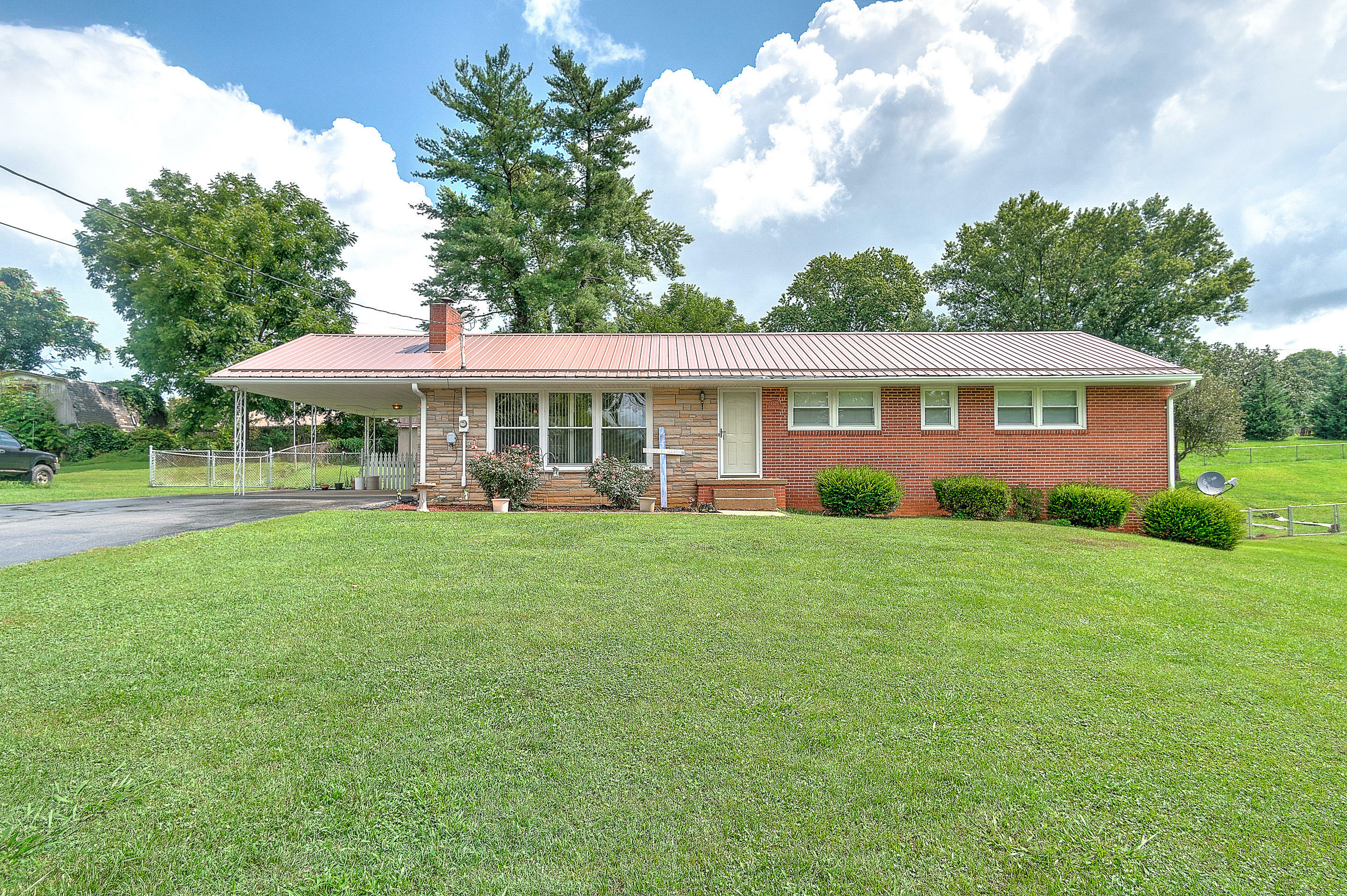 Property Photo:  4325 Fairlawn Drive  TN 37663 