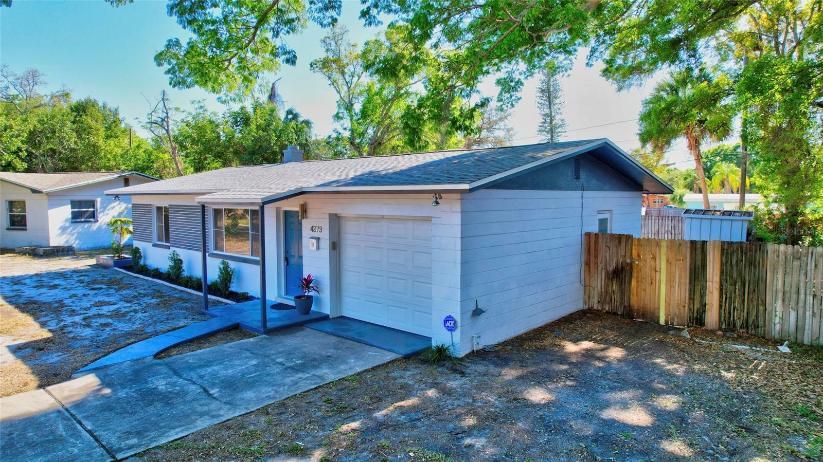 Property Photo:  4273 Elkcam Boulevard SE  FL 33705 