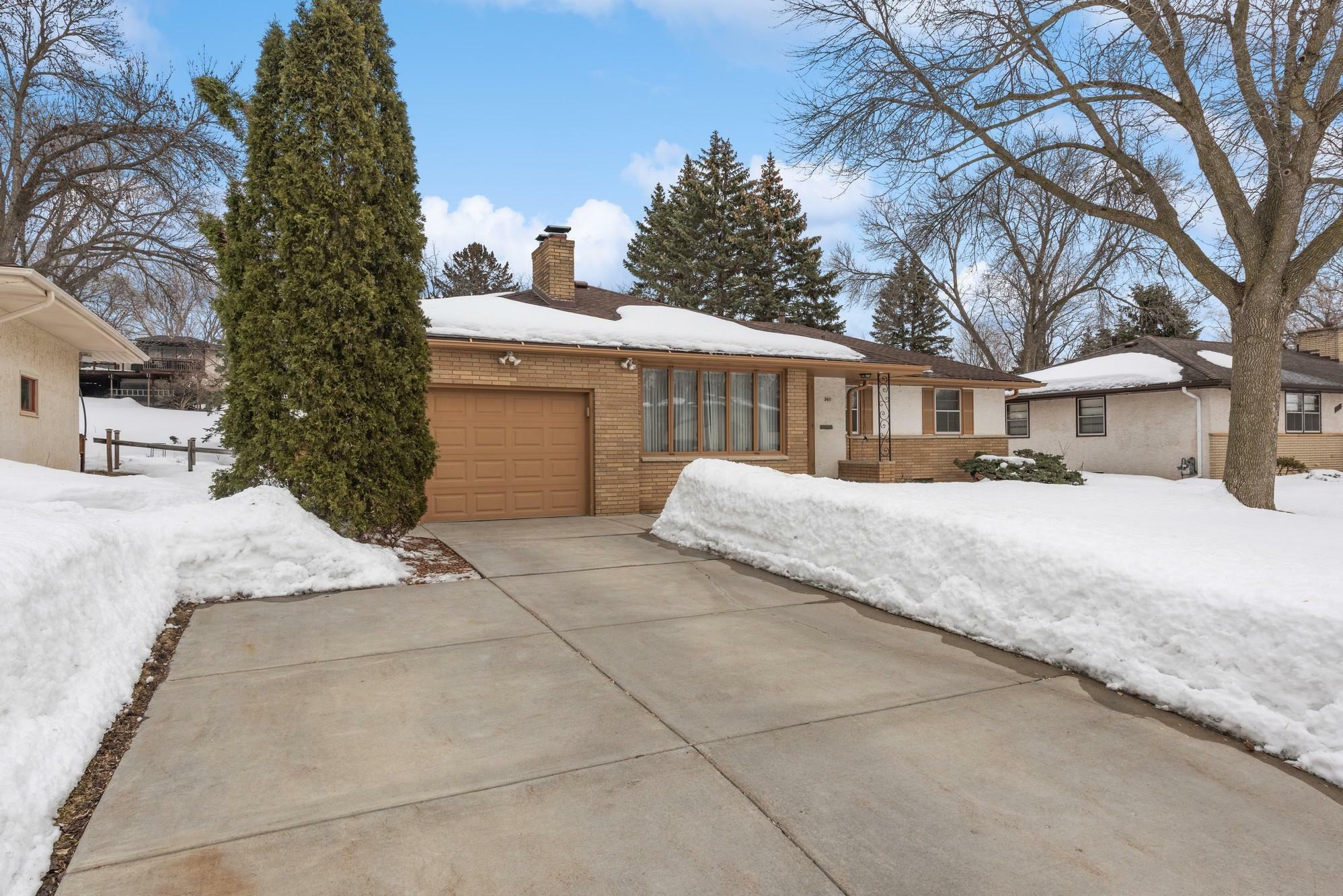 Property Photo:  3411 Coolidge Street NE  MN 55418 