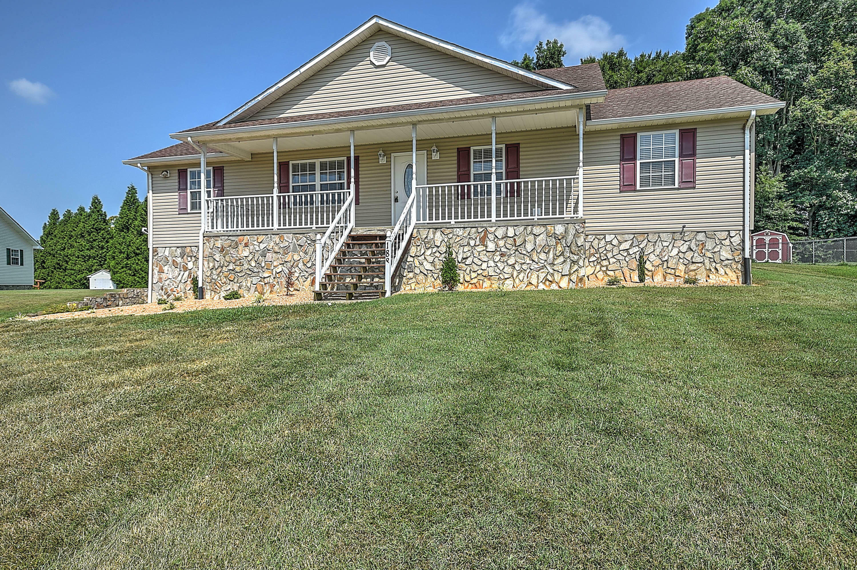 Property Photo:  188 Sunnyside Ridge Drive  TN 37743 