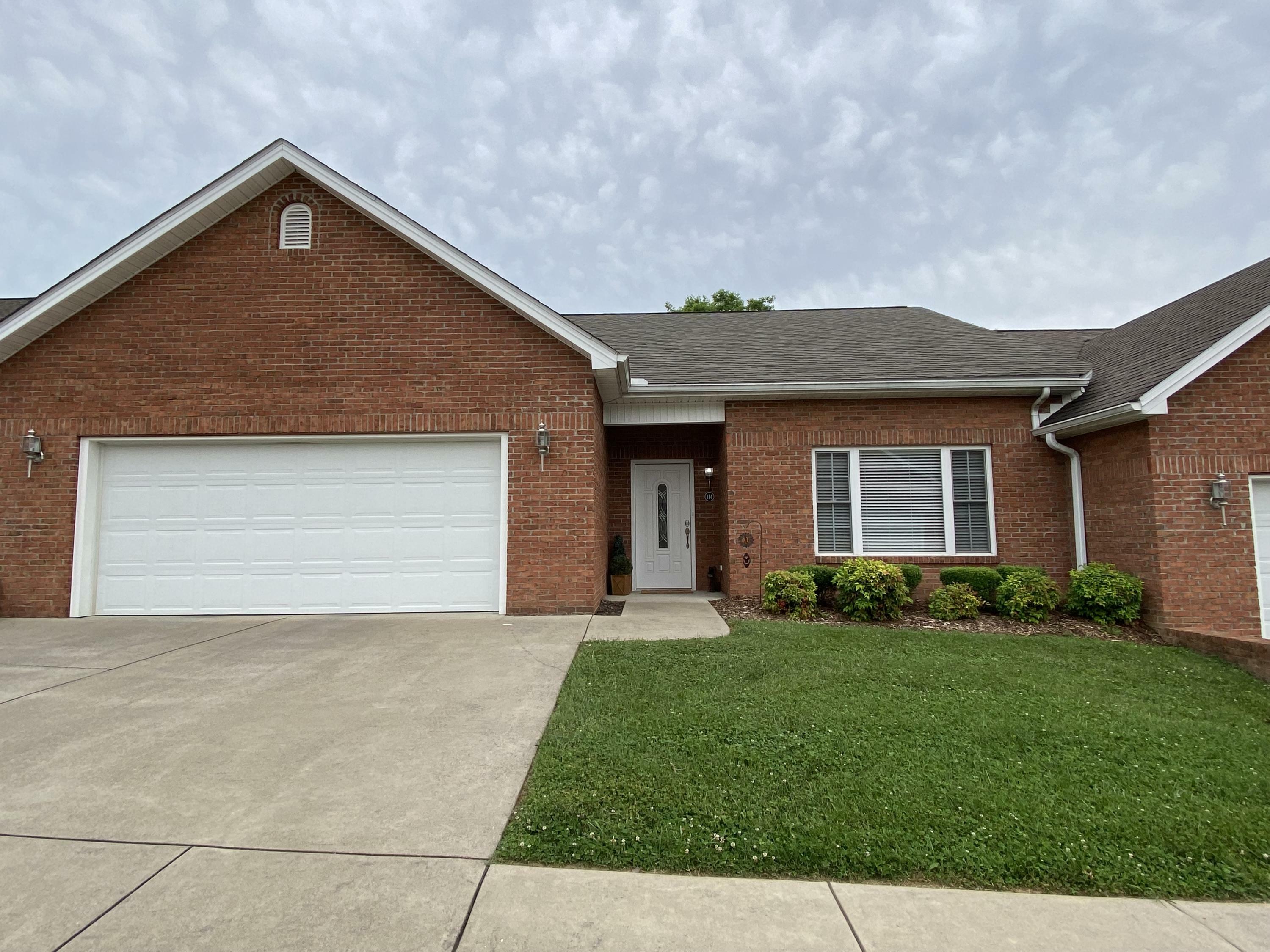 Property Photo:  114 Southridge Drive 114  TN 37743 