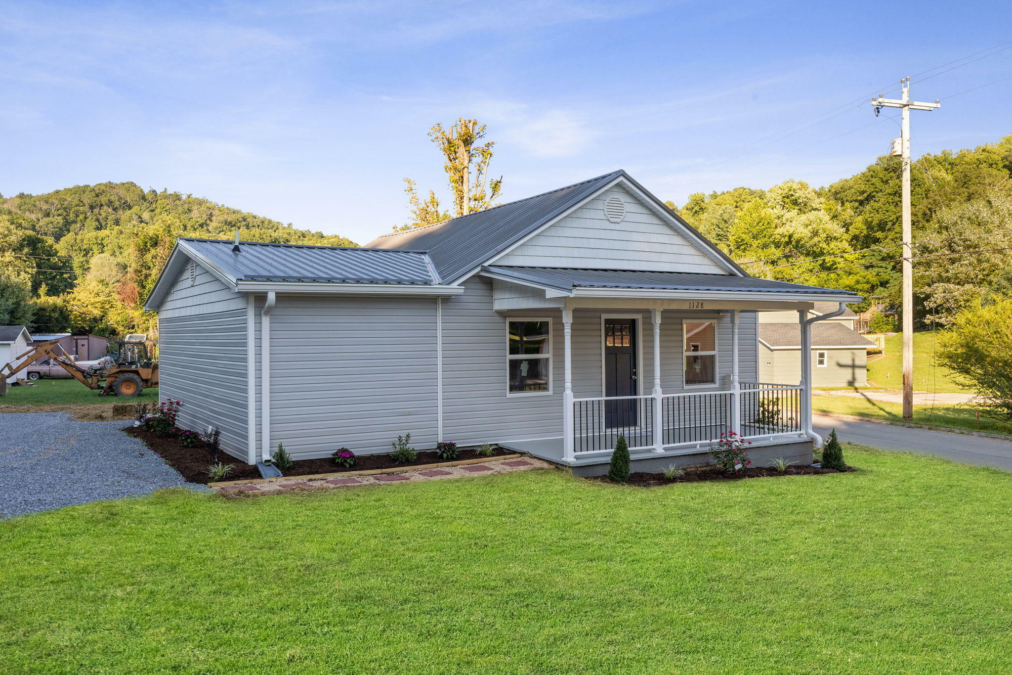 Property Photo:  1128 Bluefield Avenue  TN 37643 