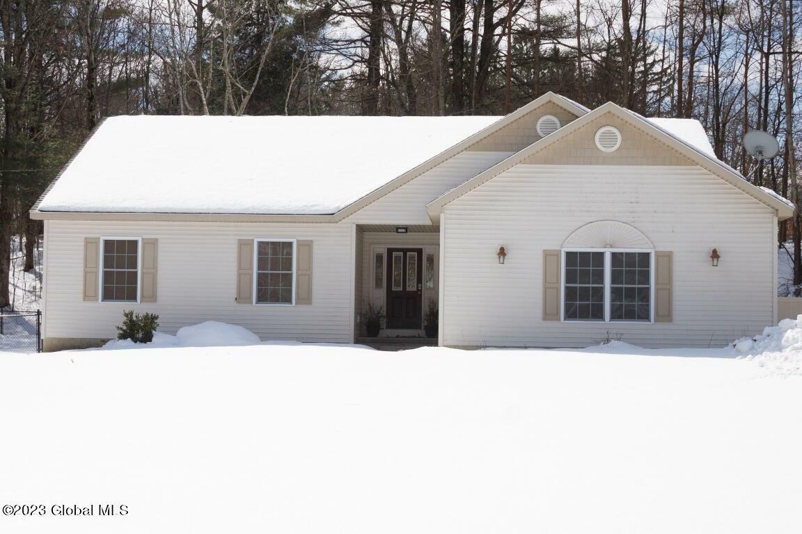 Property Photo:  9 Hillcrest Drive  NY 12196 