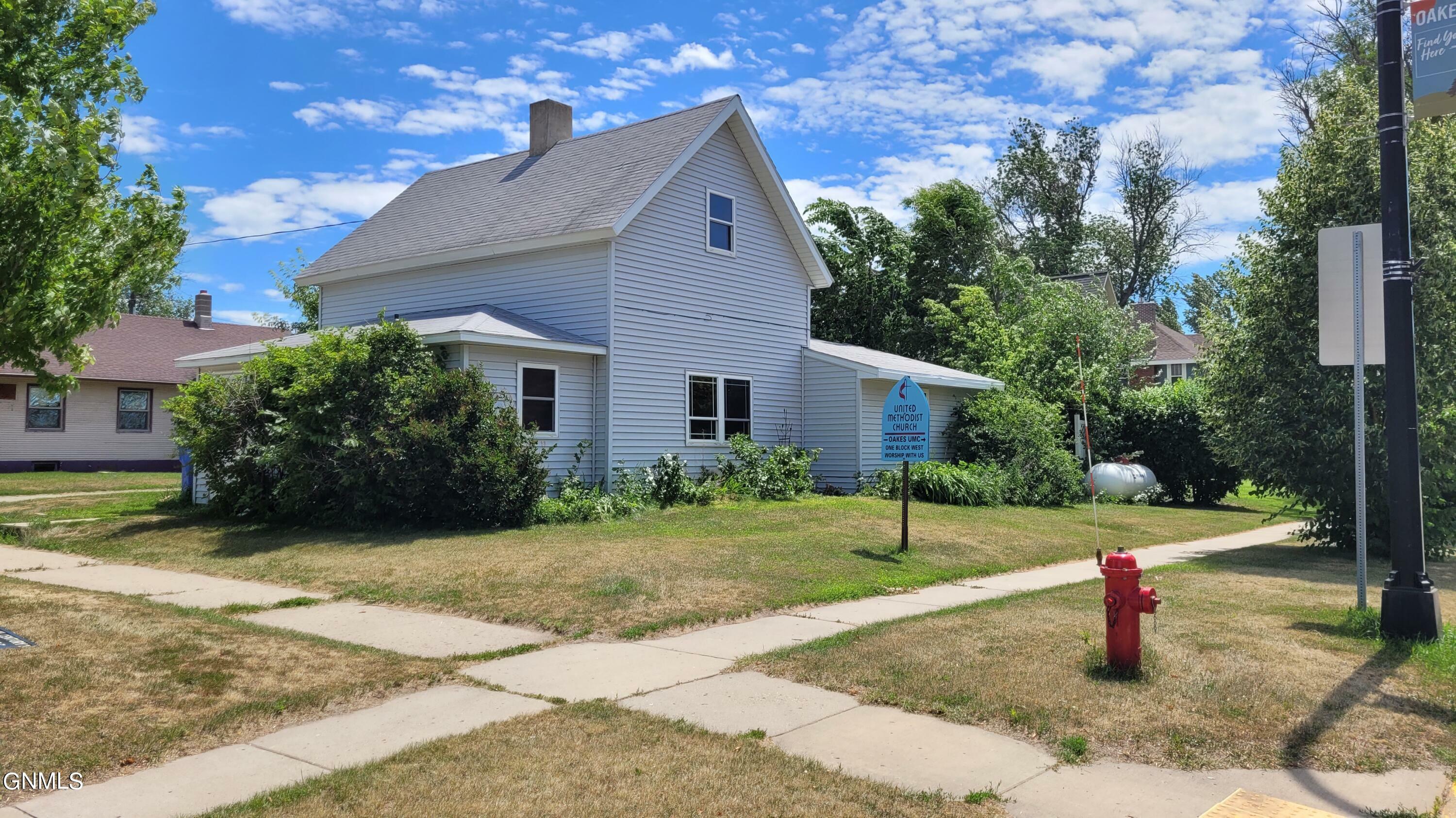 Property Photo:  704 Juniper Avenue  ND 58474 