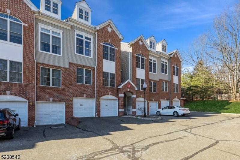 Property Photo: 23 Rhodes Ct 23 NJ 07506