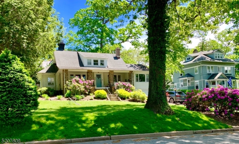Property Photo: 325 Wastena Ter NJ 07450