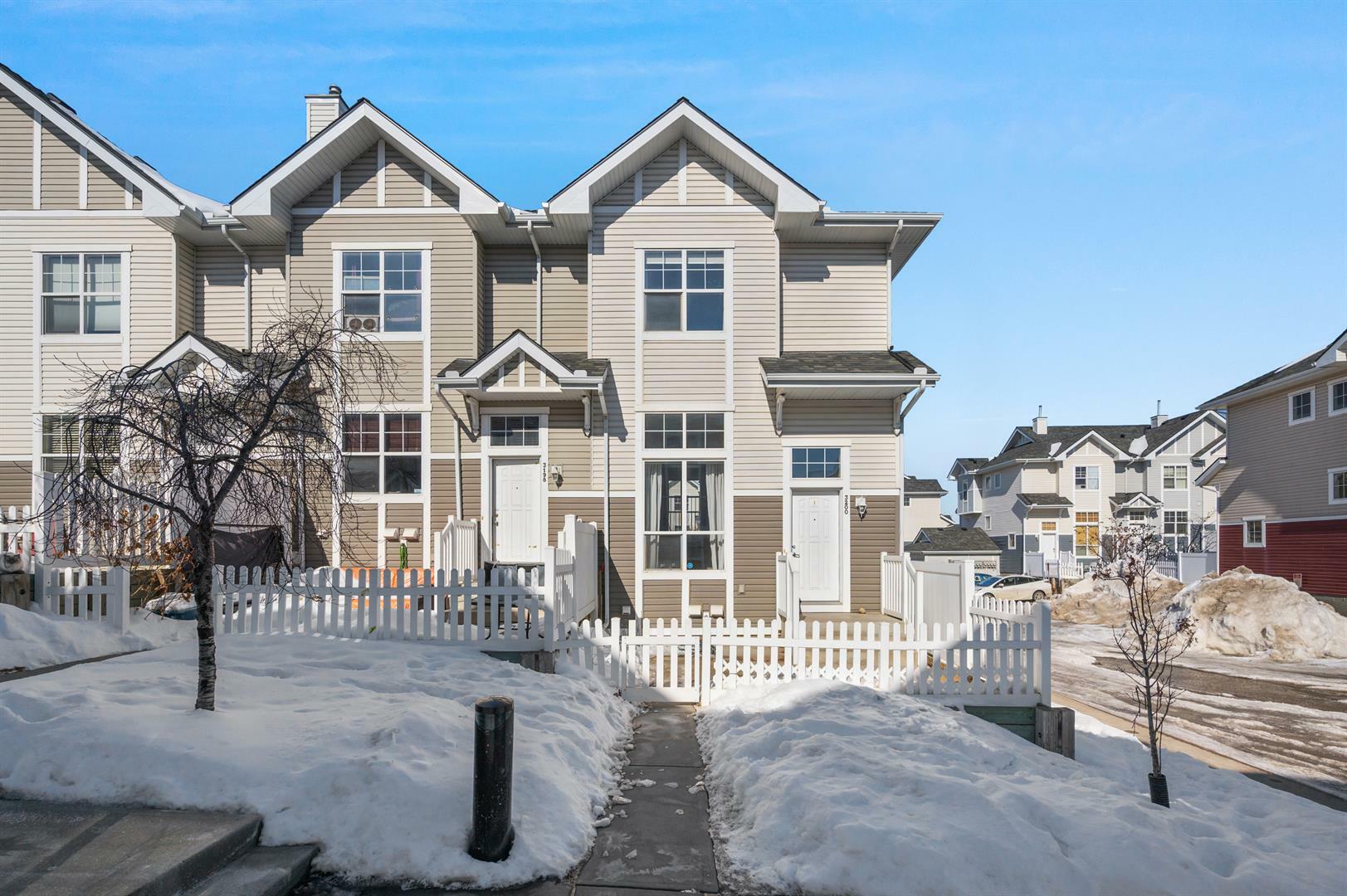 Property Photo: 3200 New Brighton Gardens SE AB T2Z 0A7