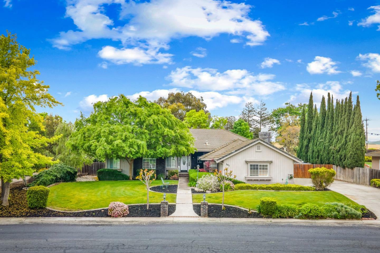 Property Photo: 341 Tierra Del Sol CA 95023