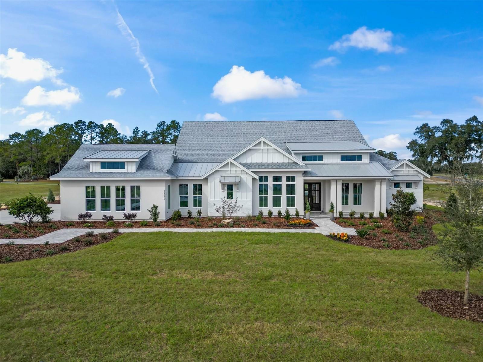 Property Photo: 12576 SW 58th Circle FL 32618