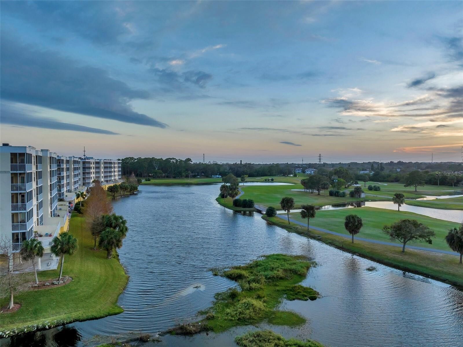 Property Photo:  1200 Country Club Drive 5503  FL 33771 