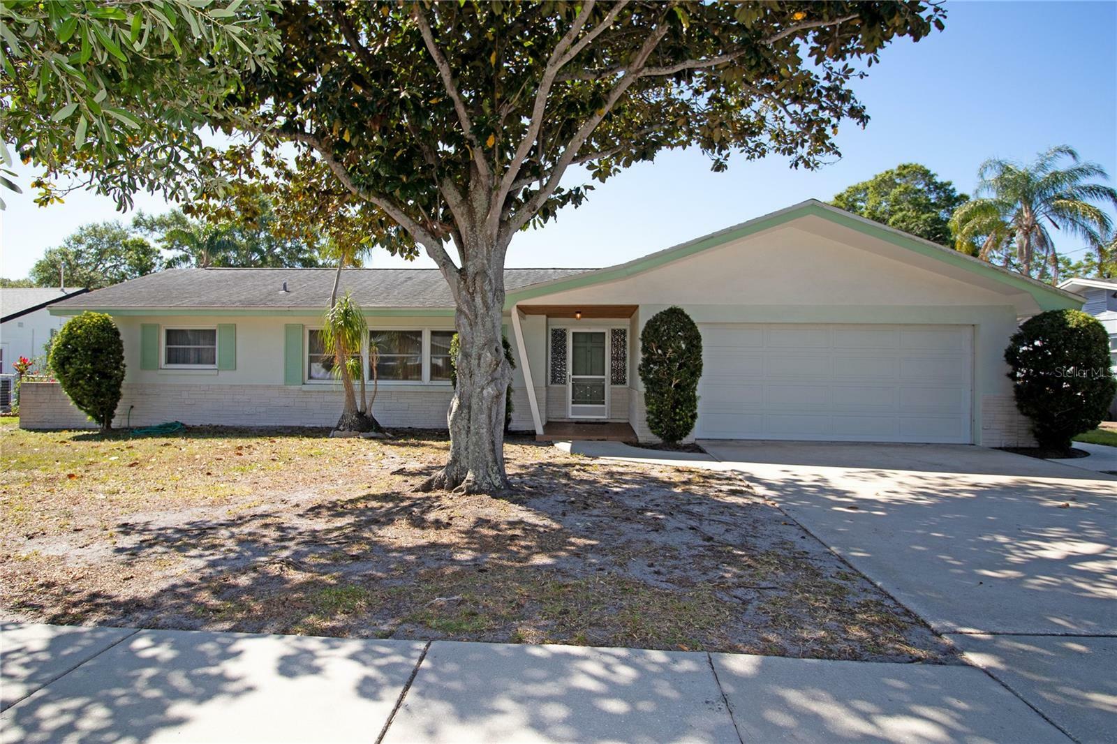 Property Photo:  2333 Glenmoor Road N  FL 33764 