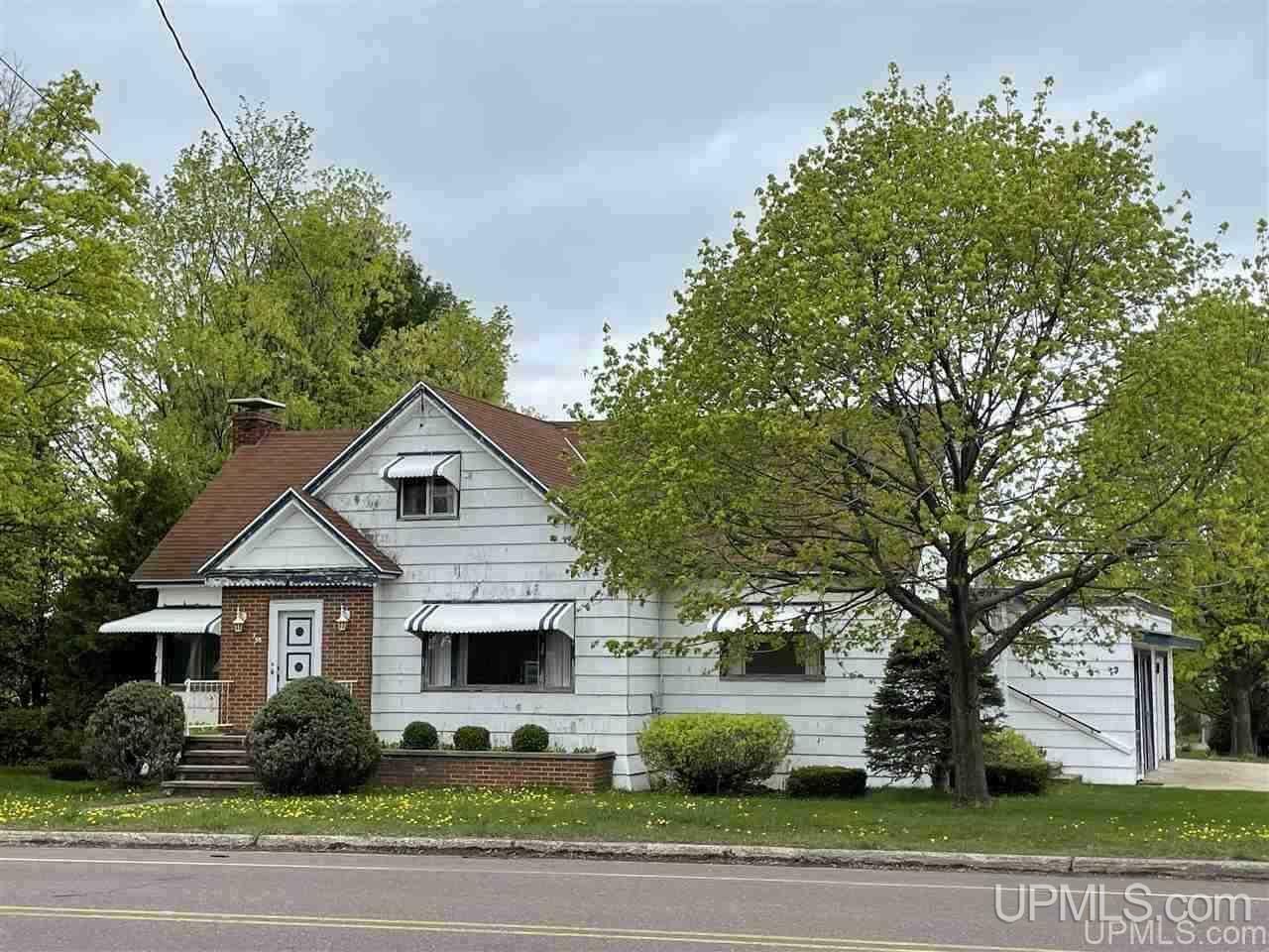 Property Photo:  79 Mohawk St  MI 49950-9800 