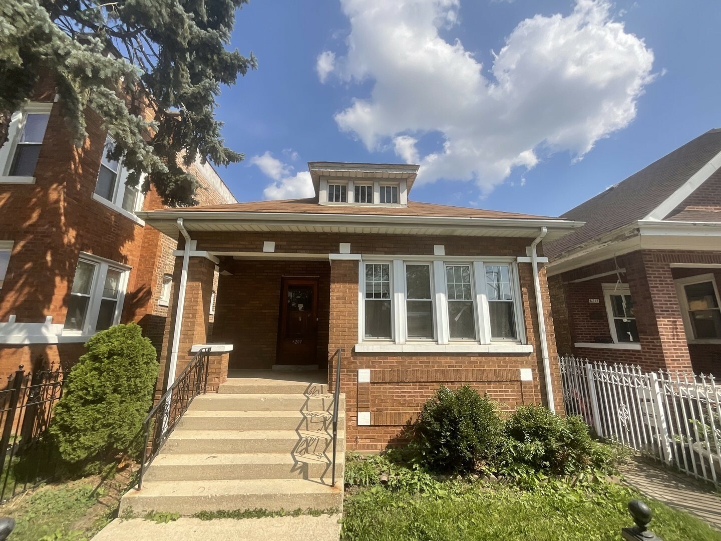 Property Photo:  6207 S Sacramento Avenue  IL 60629 