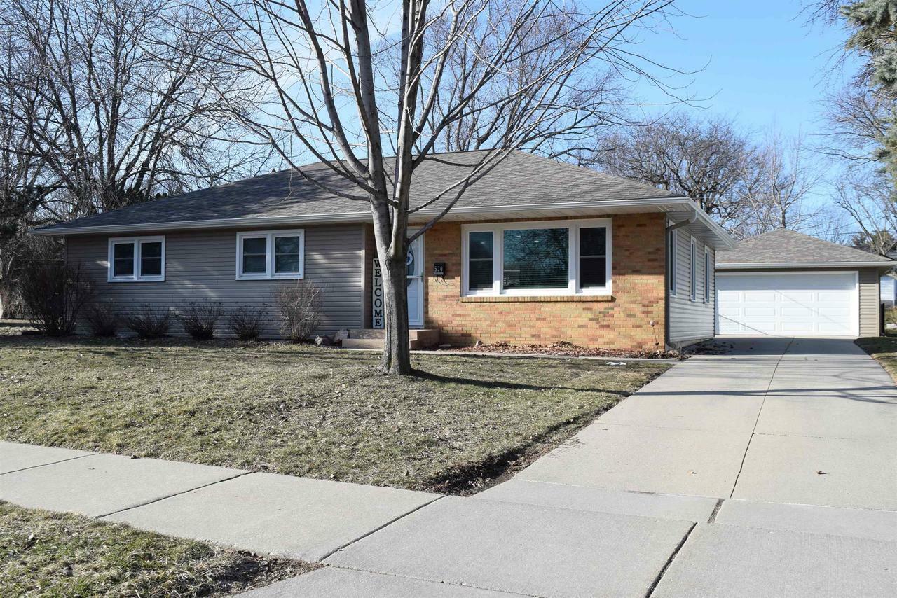 Property Photo:  530 Kelly St  WI 53590 