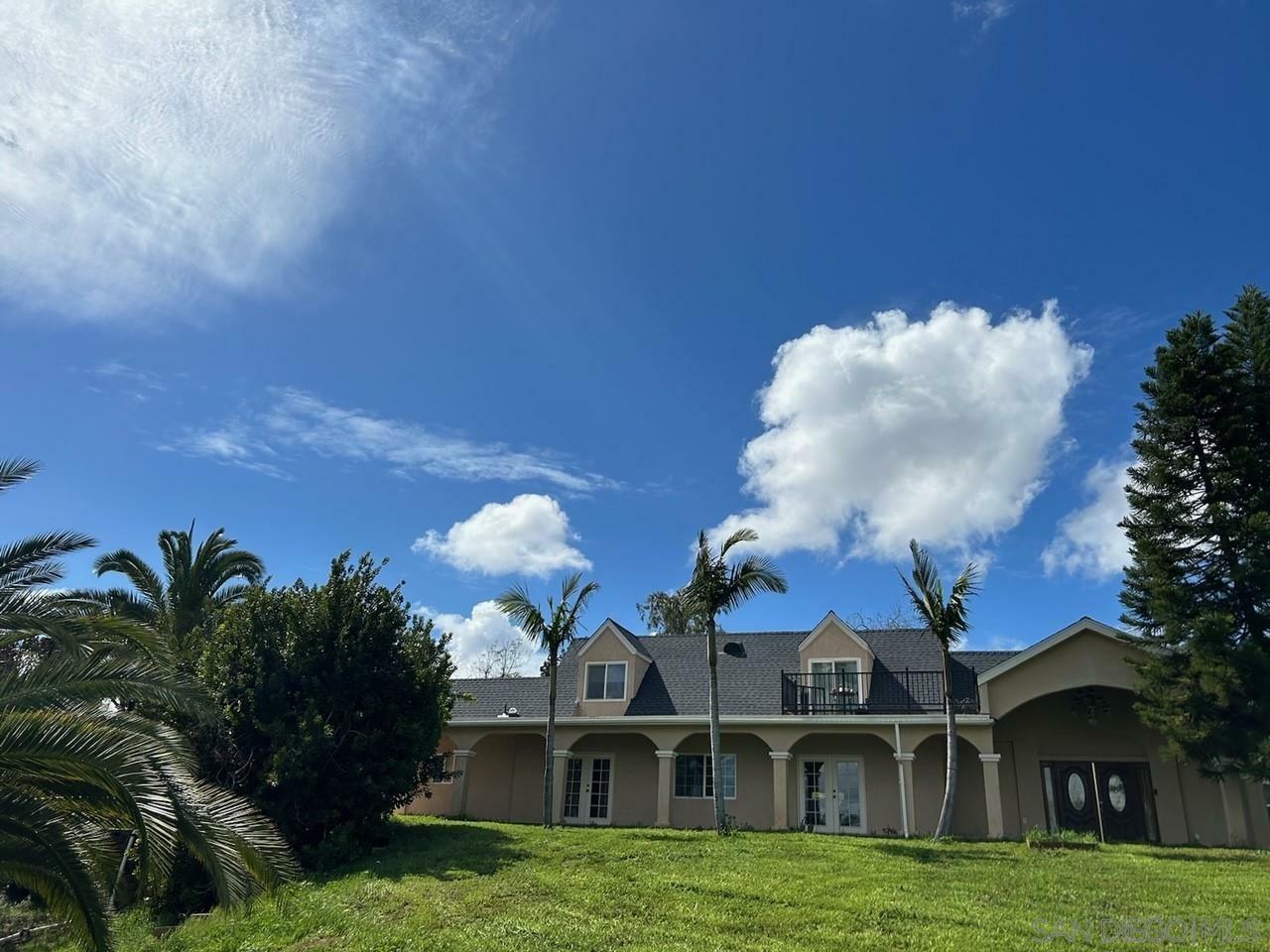 Property Photo:  1025 Viletta Dr  CA 92027 