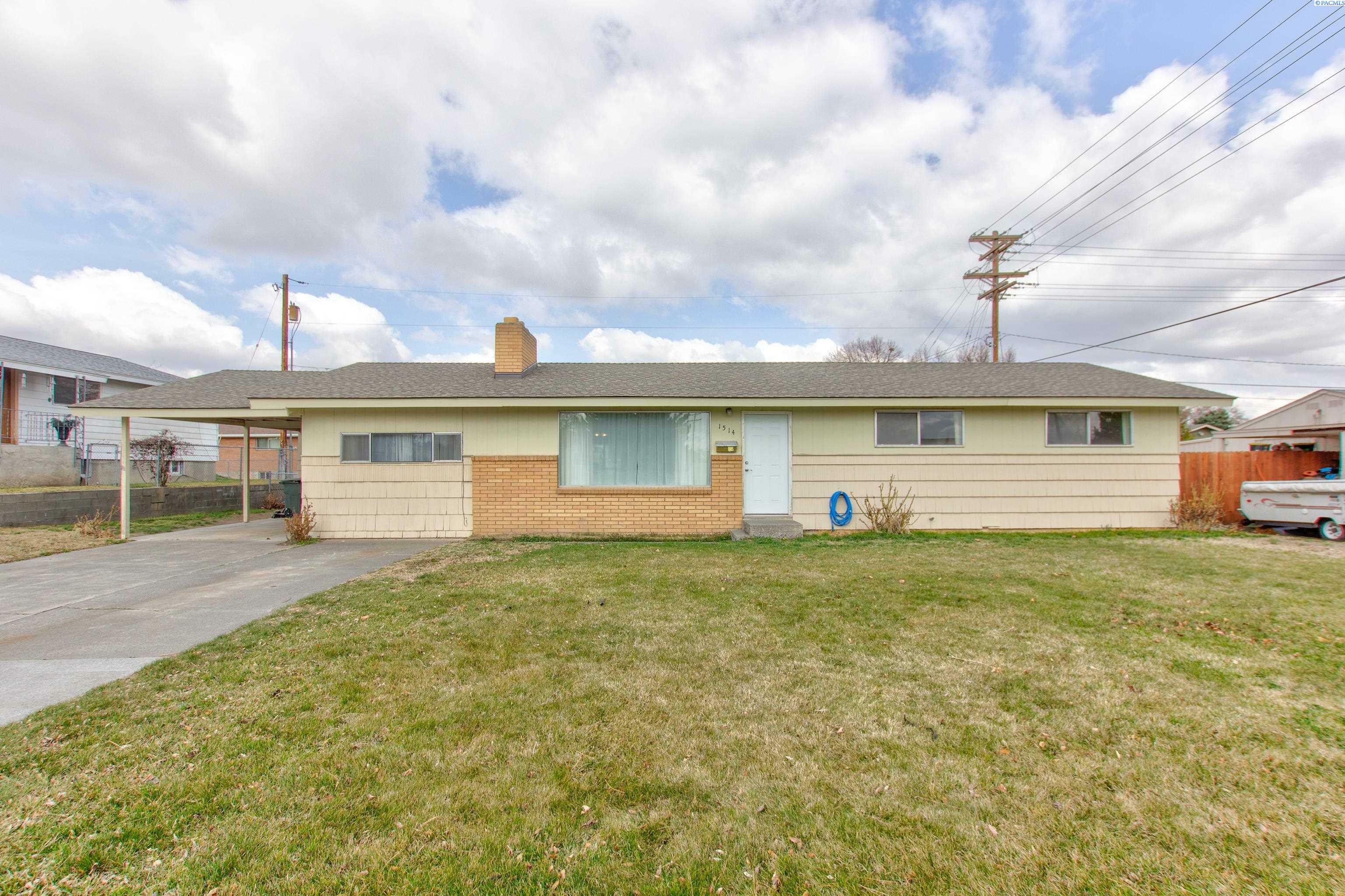 Property Photo: 1514 Wilson Street WA 99354