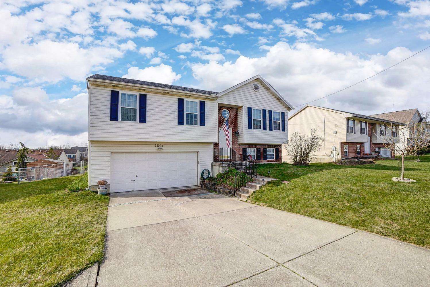 Property Photo: 2501 W Kemper Rd OH 45231