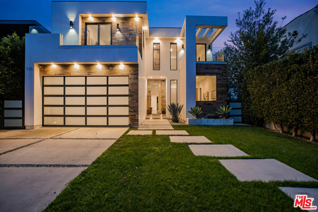 735  N Las Palmas Ave  Los Angeles CA 90038 photo