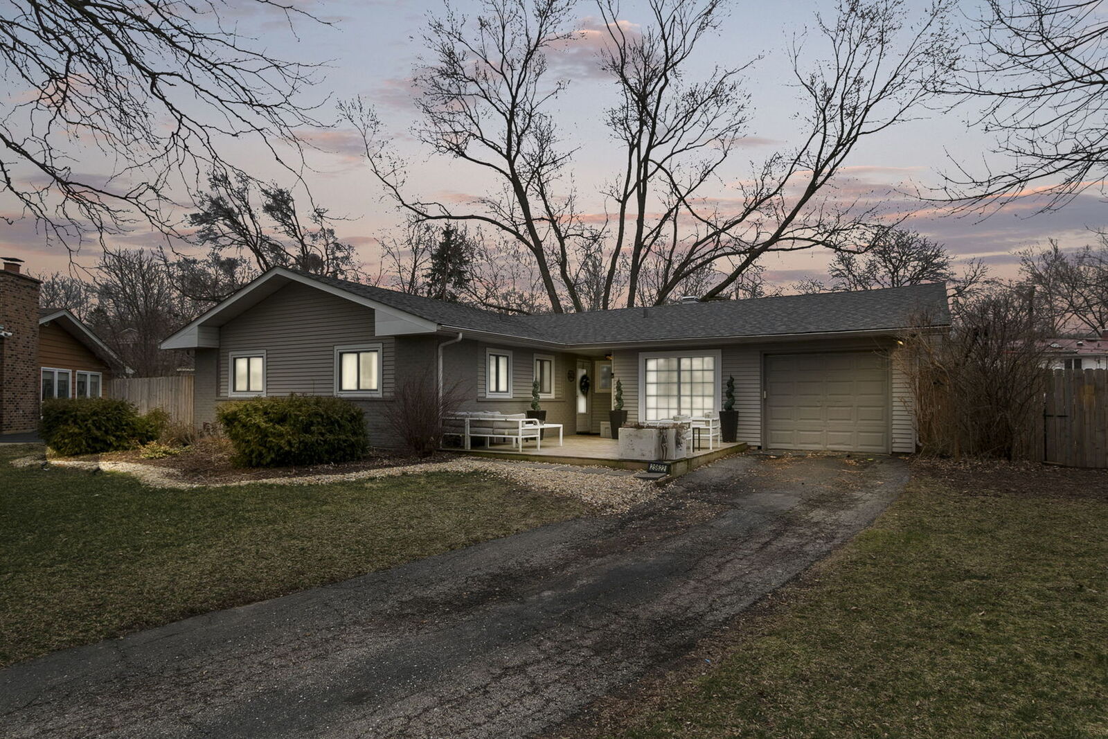 Property Photo: 2S622 Audubon Court IL 60148