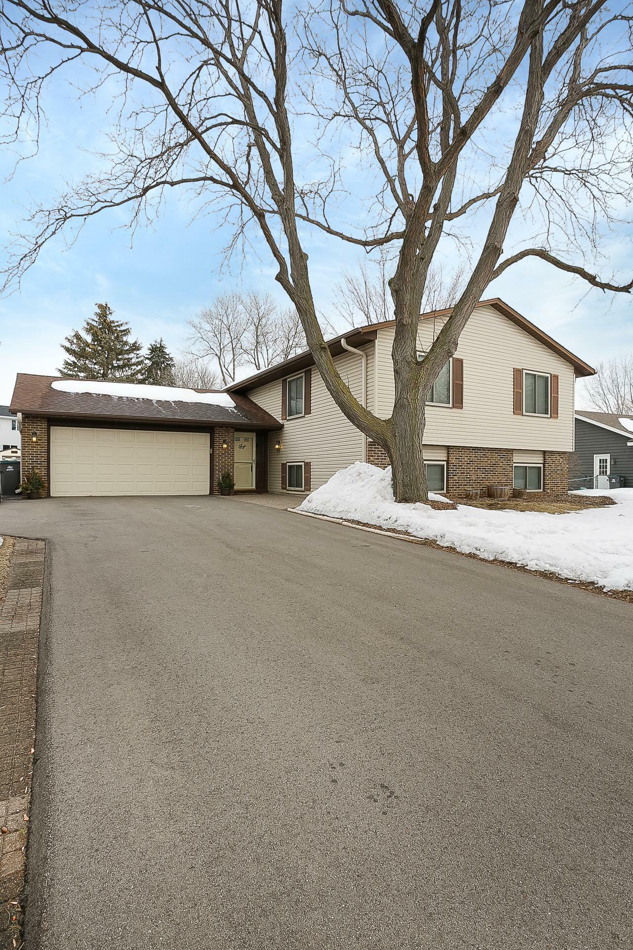 Property Photo: 11620 Riverview Road MN 55347