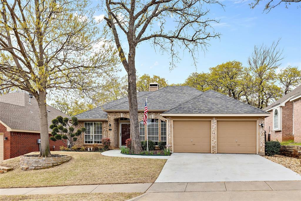 Property Photo:  1503 Knoll Ridge Circle  TX 76210 