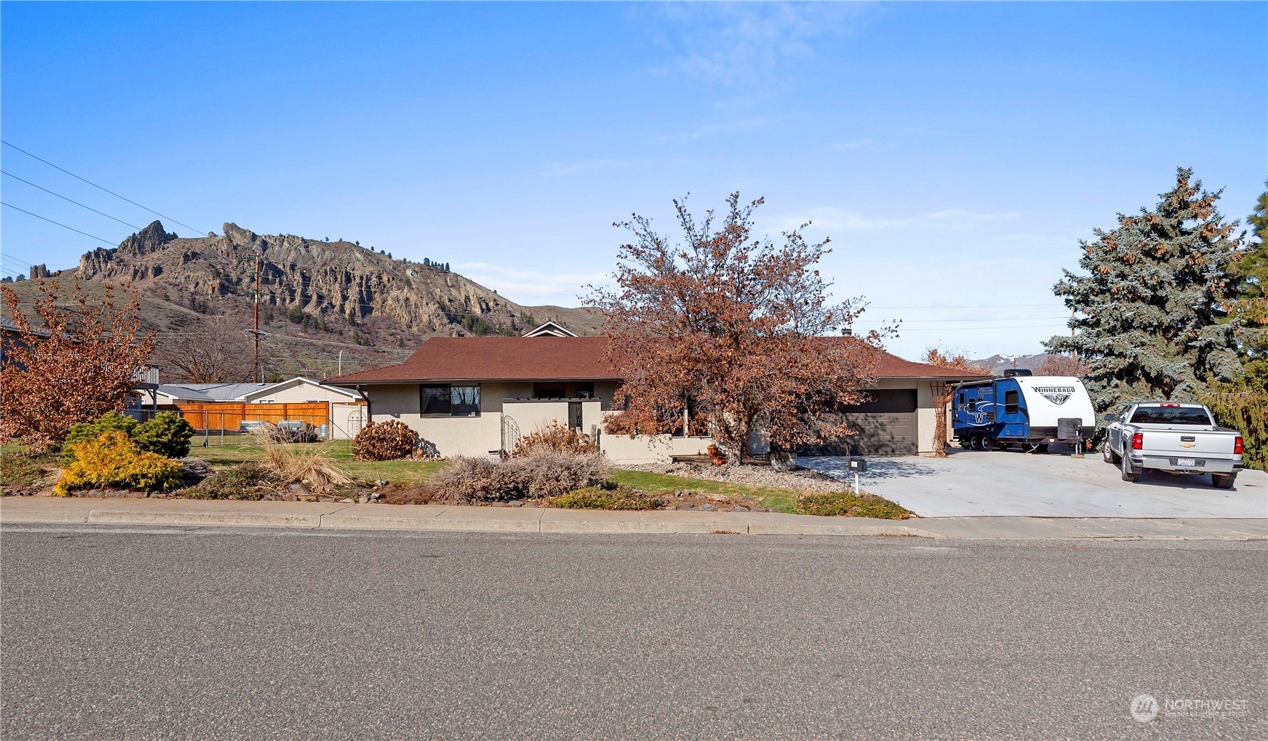 Property Photo:  1320 Wedgewood Avenue  WA 98801 