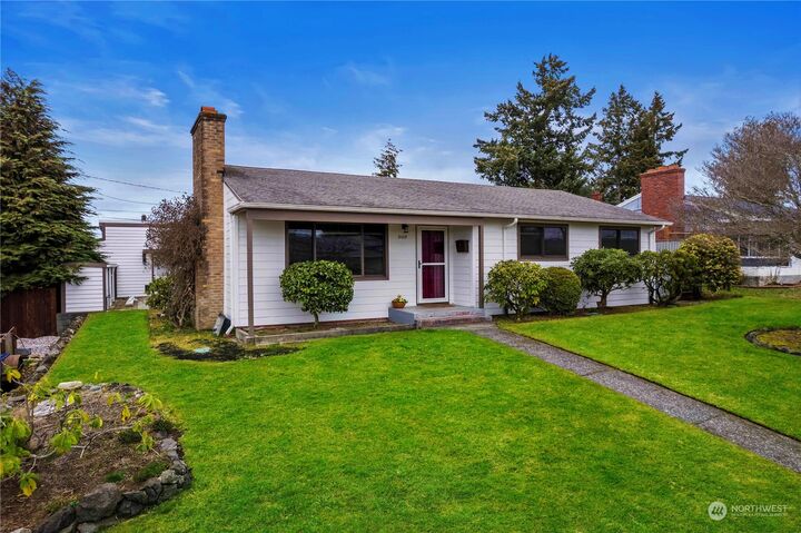 Property Photo:  2108 N Shirley Street  WA 98406 
