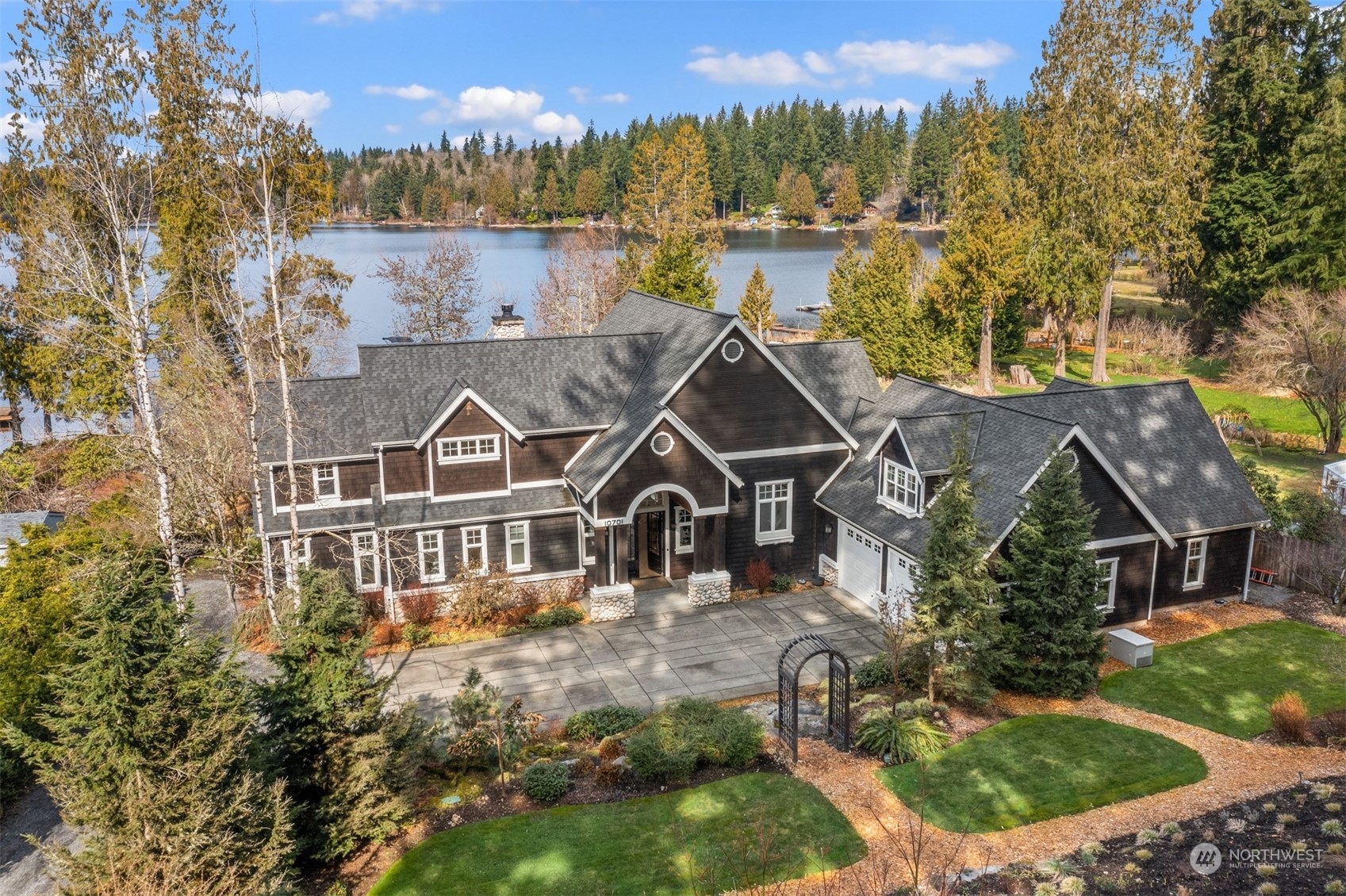 Property Photo:  10701 E Lake Joy Drive NE  WA 98014 