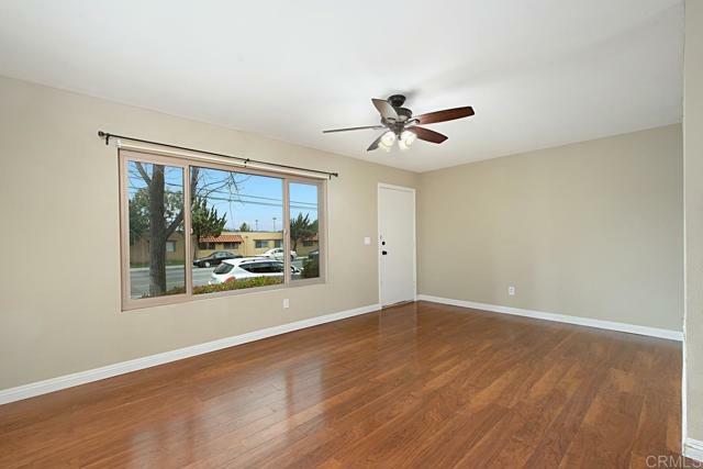 Property Photo:  807 S Mollison Avenue 8  CA 92020 