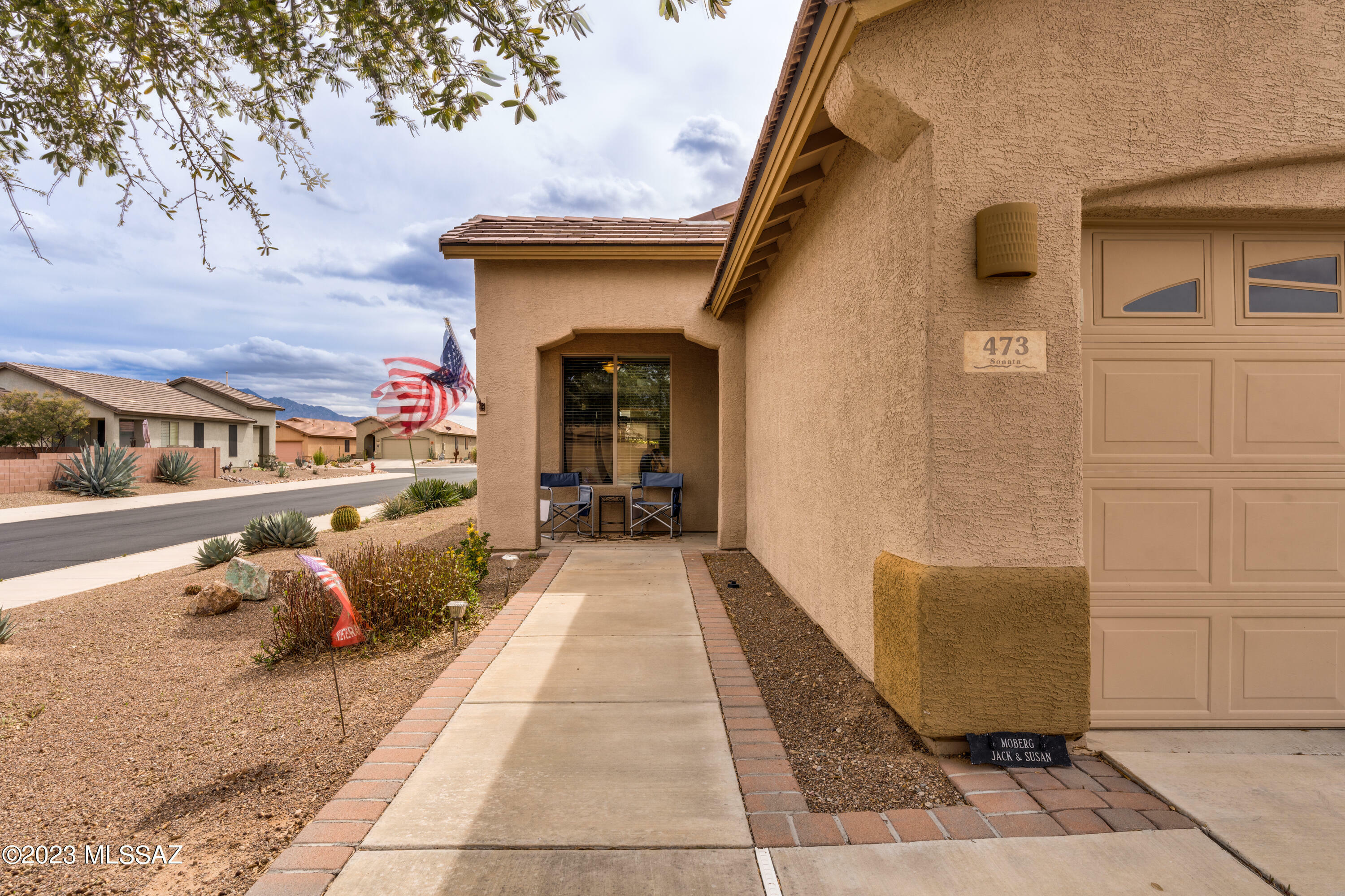 Property Photo:  473 W Chardin Drive  AZ 85614 