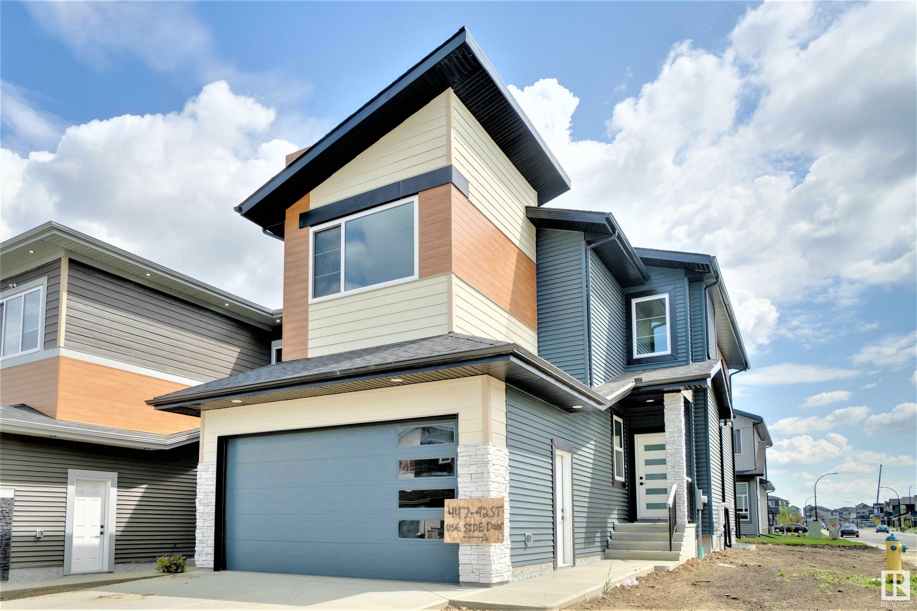 447 42 Street  Edmonton AB T6X2L7 photo