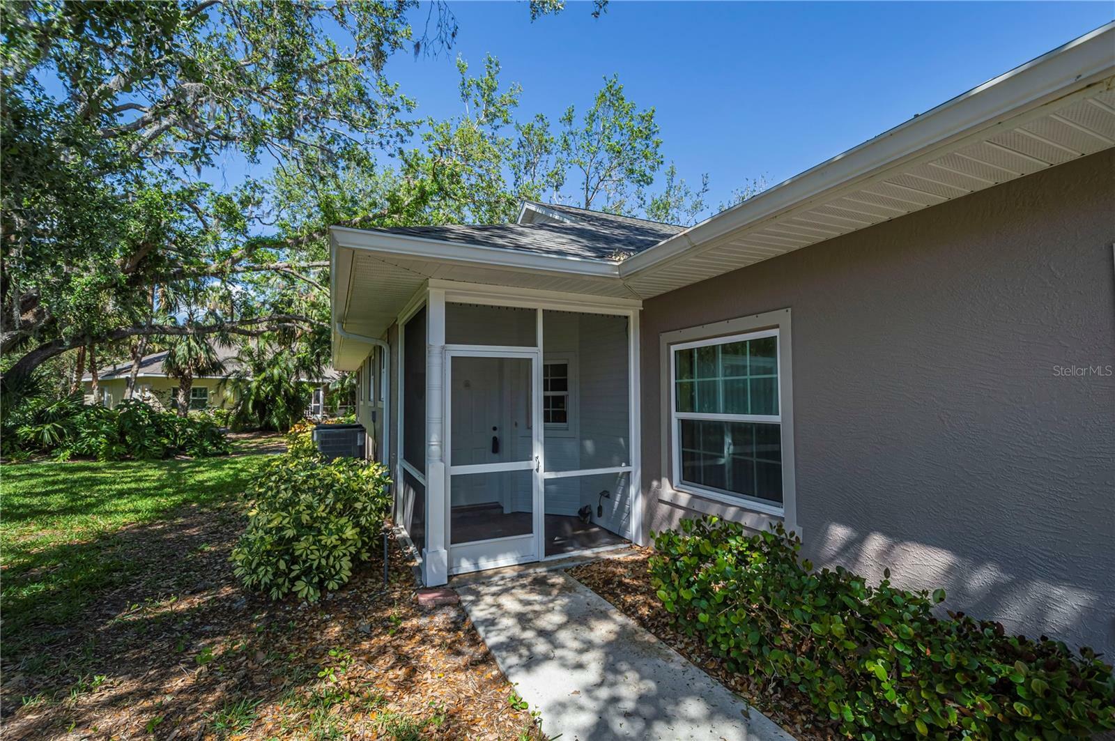 Property Photo:  1260 White Oak Trail 11  FL 33948 