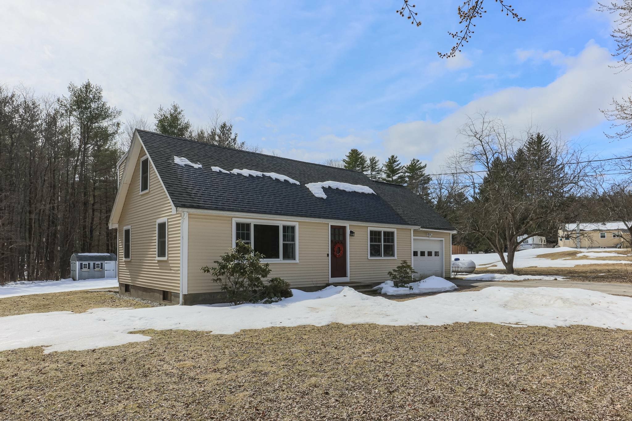 Property Photo:  2 Edgewood Drive  NH 03304 