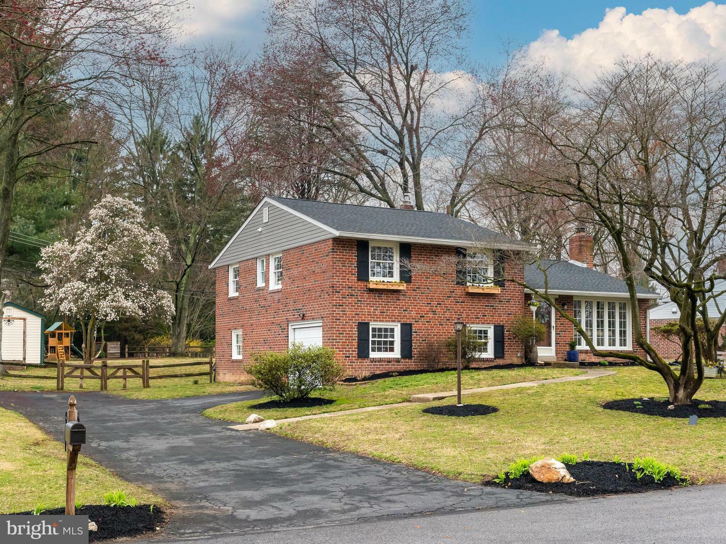 Property Photo:  621 Morris Lane  PA 19086 