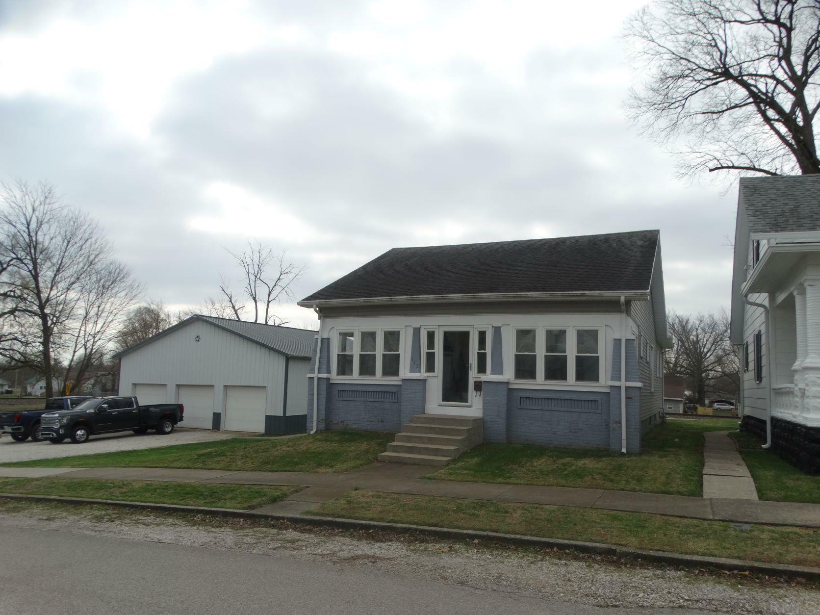 Property Photo:  312 W Columbia Street  IN 47660 