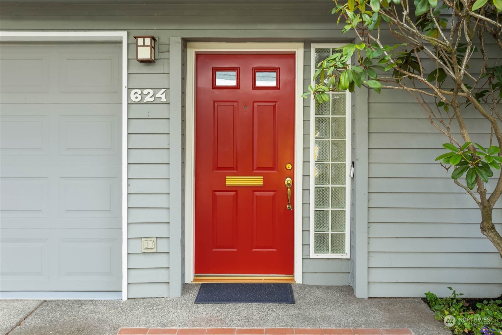 Property Photo: 624 Lake Washington Boulevard E WA 98112