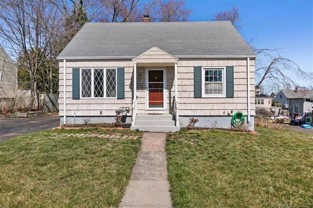 Property Photo: 21 Fenway Drive CT 06517